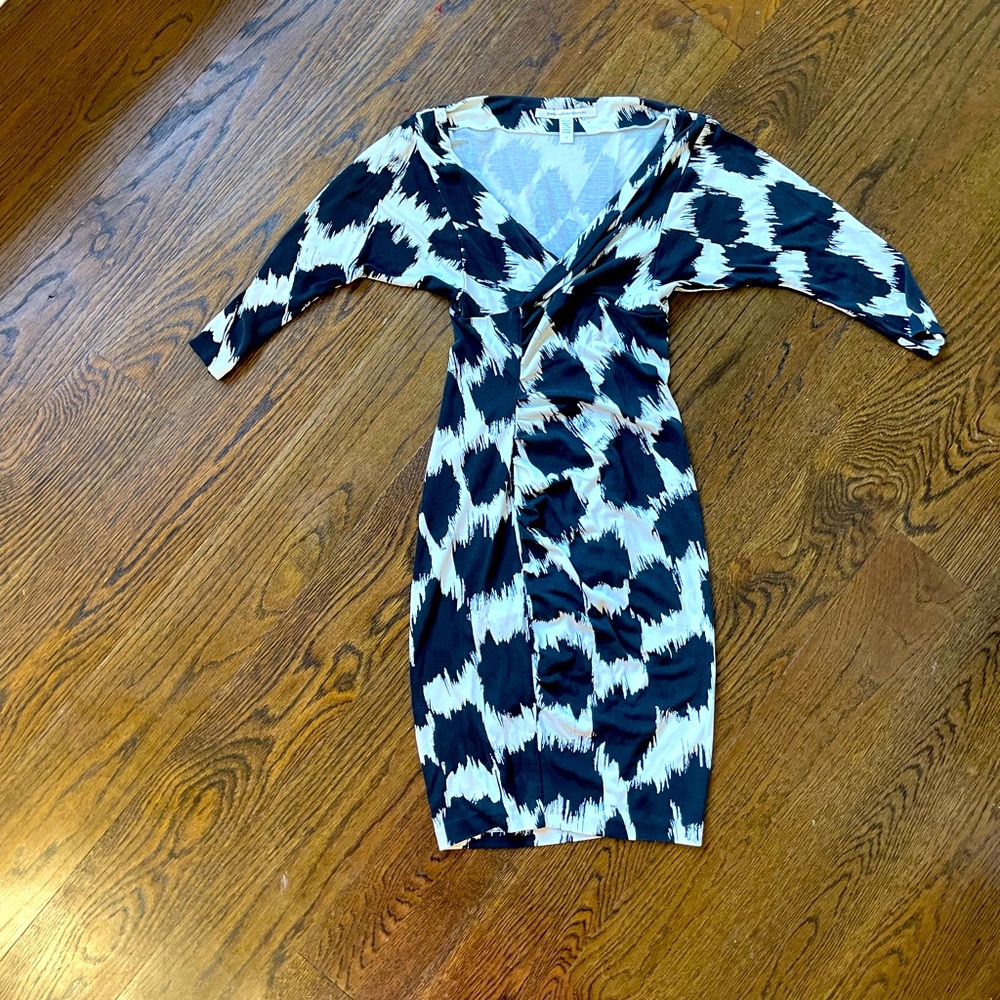 DVF 100% Silk Dress size 0
